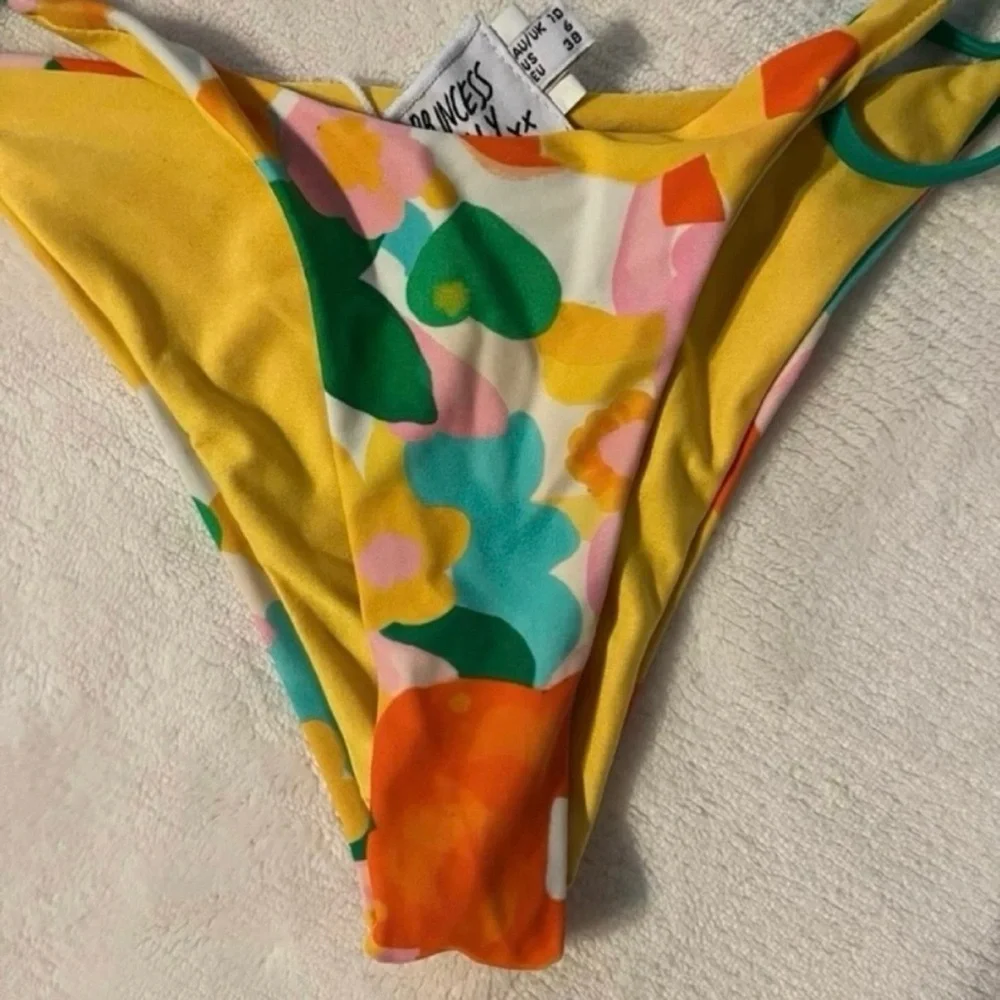 Princess Polly Janey Floral Multi color bikini set - Picture 6 of 6